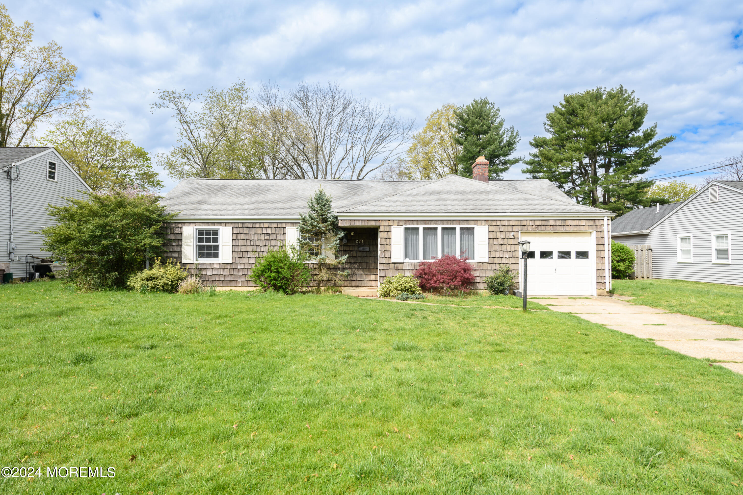 Garden Rd, Shrewsbury, NJ 07702