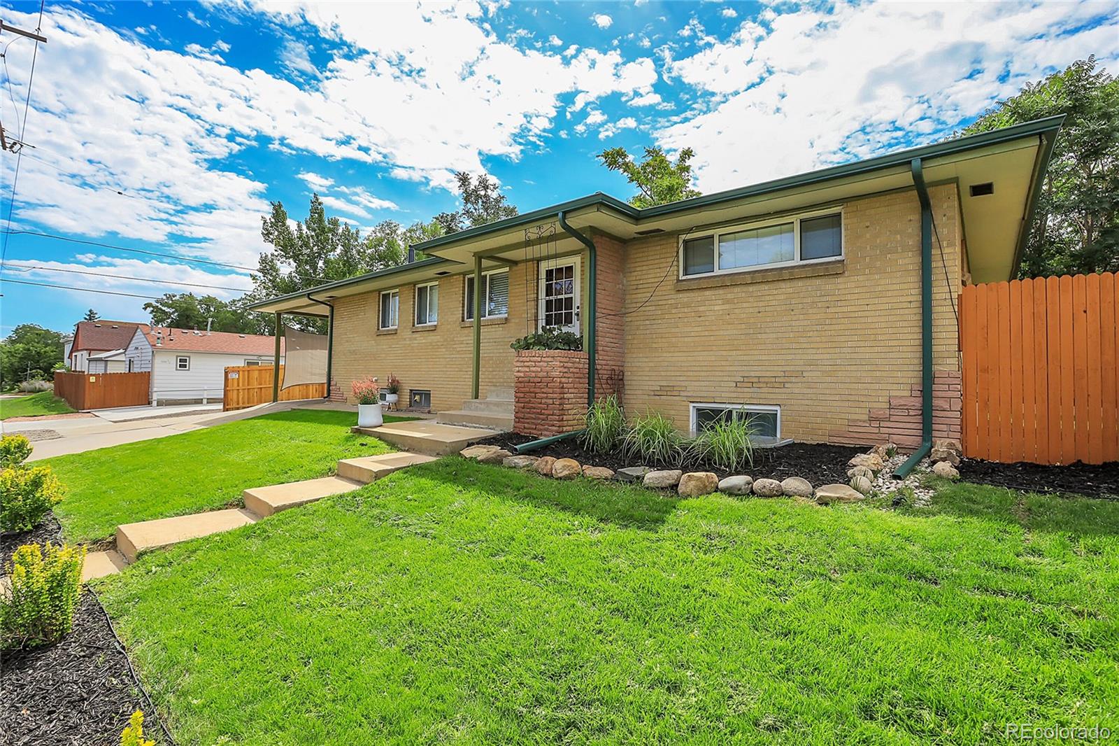 14th Ave, Denver, CO 80220