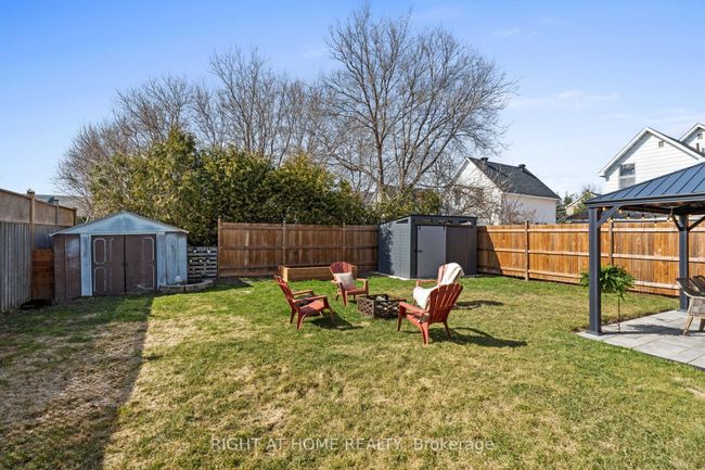 74 Vancourtland St N, House other with 3 bedrooms, 3 bathrooms and 2 parking in Arnprior ON | Image 44