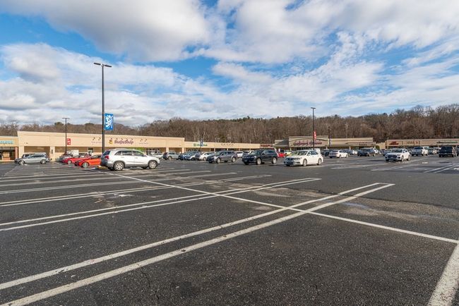 APT-6 - 237 N Main St, Condo with 2 bedrooms, 1 bathrooms and 2 parking in Andover MA | Image 27