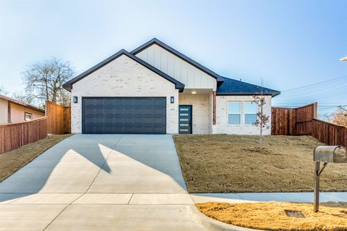 1422 E Magnolia Ave, Fort Worth, TX, 76104-5349 | Card Image