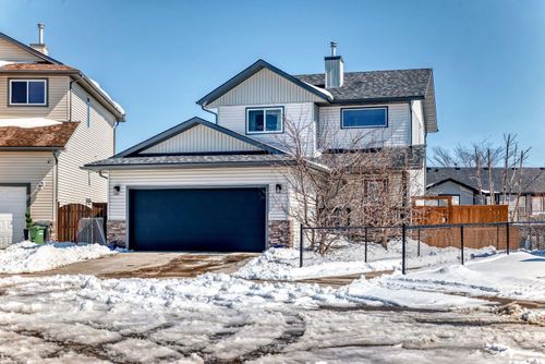 220 Hillcrest Crt, Strathmore, AB, T1P0A4 | Card Image