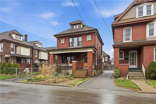 1 Rutherford Ave, Hamilton, ON, L8M1Y3 | Card Image