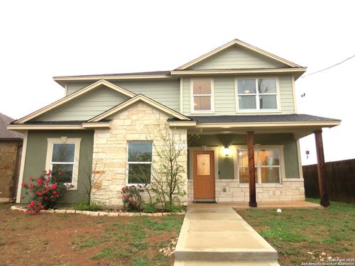 740 Crestview, Floresville, TX, 78114-1653 | Card Image