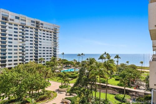 504-5000 N Ocean Blvd, Lauderdale By The Sea, FL, 33308-2923 | Card Image