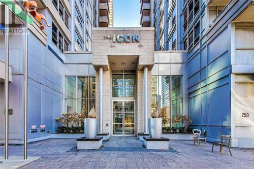 339-250 Wellington Street W, Toronto (Waterfront Communities), ON, M5V3P6 | Card Image