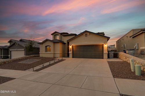 7809 Enchanted Circle Dr, El Paso, TX, 79911-7506 | Card Image