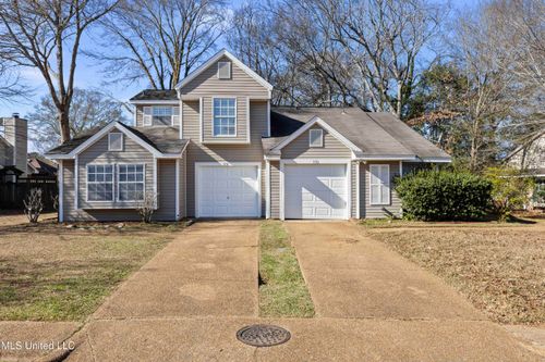 328 Indian Summer Ln, Clinton, MS, 39056-4194 | Card Image