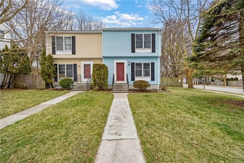 2 Riverwoods Ct, Rumford, RI, 02916-3355 | Card Image