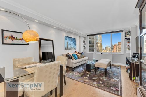 29l-245 E 54th St, New York, NY, 10022-4725 | Card Image
