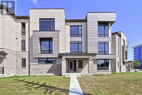 130 Blick Crescent, Aurora, ON, L4G4A9 | Card Image