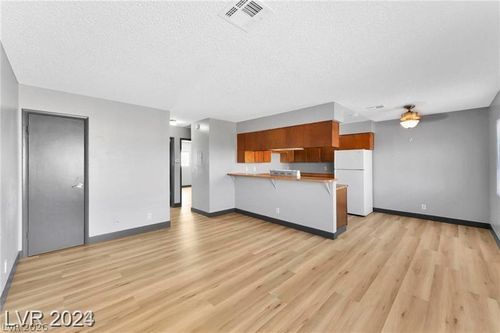 d-1641 N Lamont St, Las Vegas, NV, 89115-6658 | Card Image