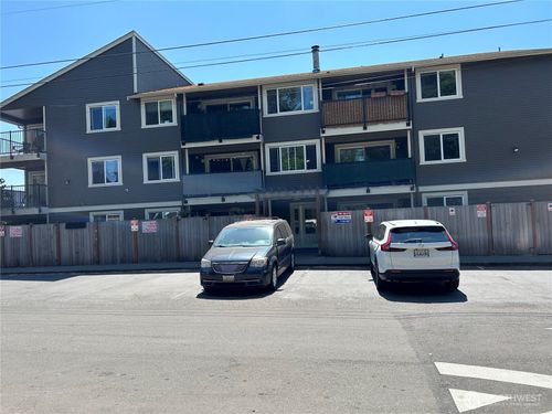 unit-101-939 N 101st St, Seattle, WA, 98133-9351 | Card Image