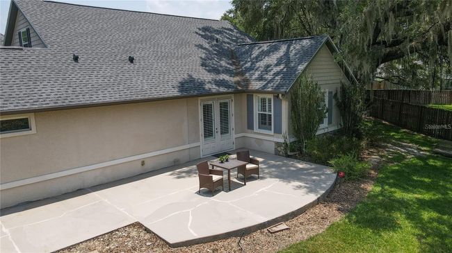 Oversized back patio! | Image 29