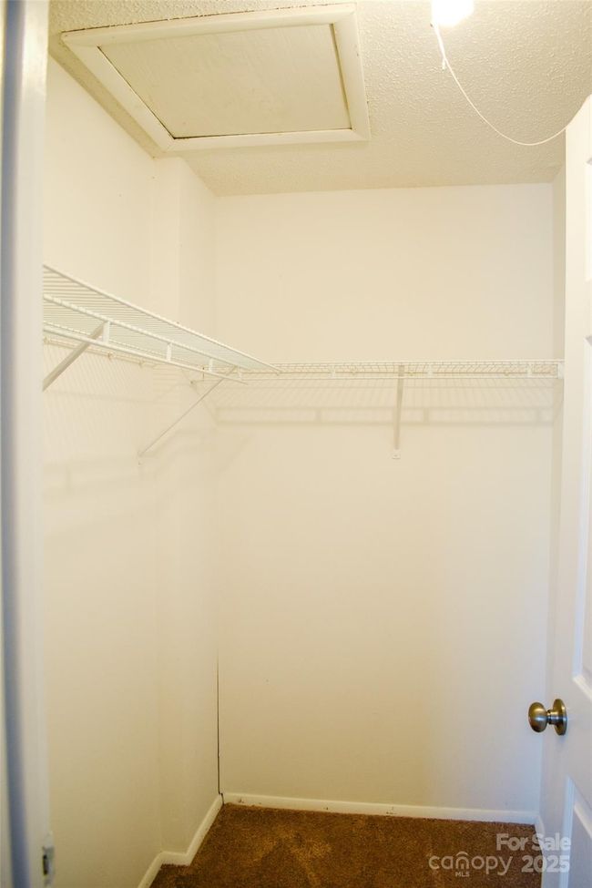 Walk in Closet in primary | Image 18
