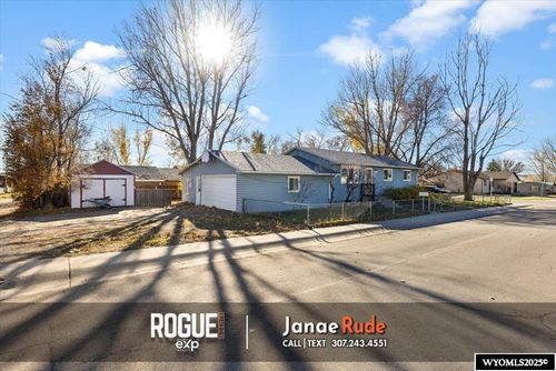 1501 Erwin St, Douglas, WY, 82633-2942 | Card Image