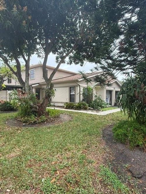c-4411 Willow Pond Rd, West Palm Beach, FL, 33417-8274 | Card Image