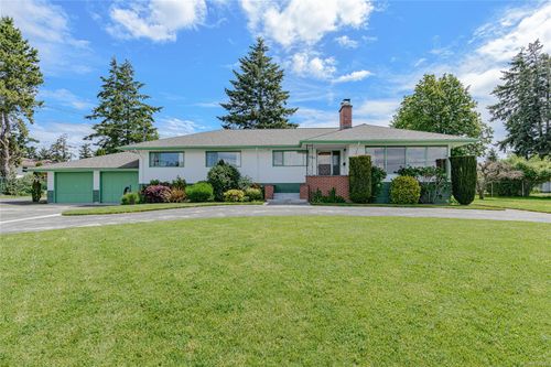 3785 Raymond St S, Victoria, BC, V8Z4K2 | Card Image
