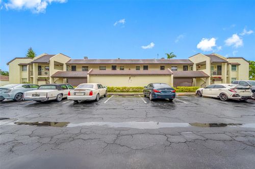 apt-60-1100 E Bay Dr, LARGO, FL, 33770-2545 | Card Image