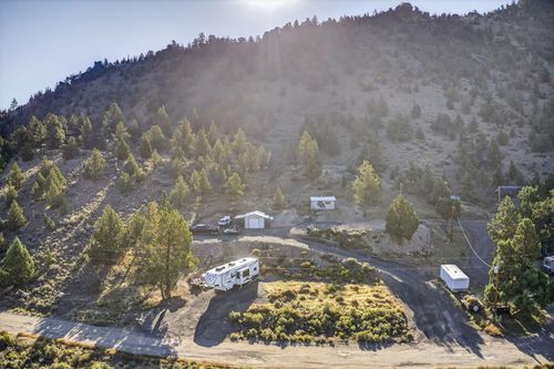 16556 Se Antelope Creek Dr, Prineville, OR, 97754-9438 | Card Image