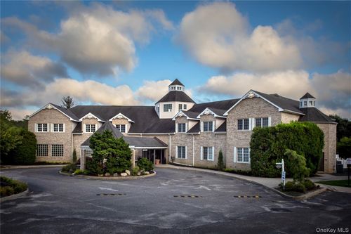 387-2 Victorian Court, Brookhaven, NY, 11742 | Card Image