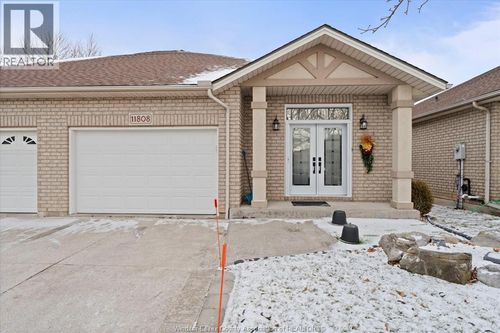 11808 Blair St, Windsor, ON, N8P1T4 | Card Image