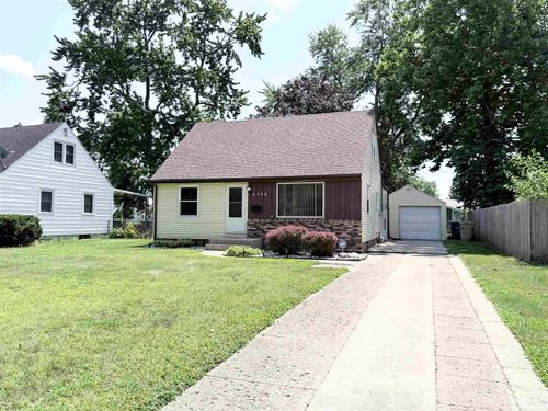 4528 W Linden Avenue, South Bend, IN, 46619-4661 | Card Image