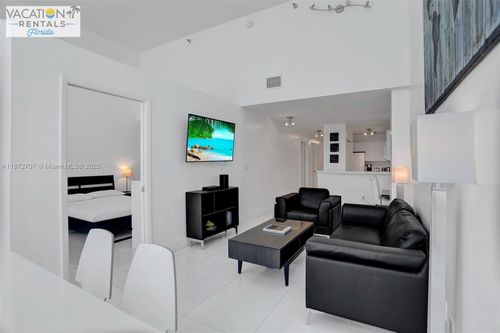 ph-14-5445 Collins Ave, Miami Beach, FL, 33140-2561 | Card Image