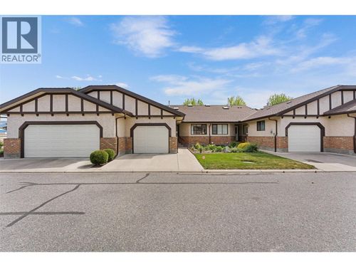 33-2200 Gordon Dr, Kelowna, BC, V1Y8T7 | Card Image