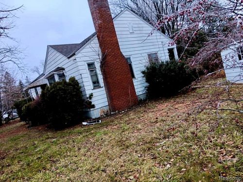 3302 Van Buren Ave, Flint, MI, 48503-4913 | Card Image