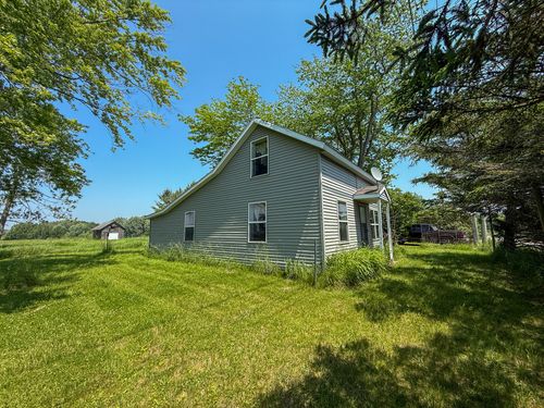 3276 E Hansen Rd, Custer, MI, 49405-8740 | Card Image