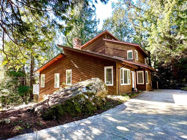 7462 Redrooffs Road, House other with 4 bedrooms, 3 bathrooms and 3 parking in Halfmoon Bay BC | Image 1