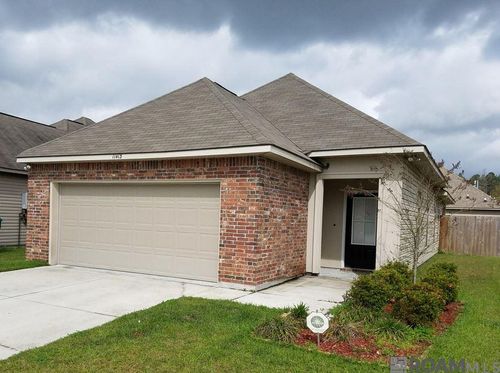 11413 Ashwood Ct, Denham Springs, LA, 70726-6492 | Card Image