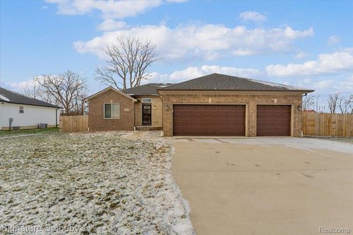 36343 Egan St, Clinton Township, MI, 48035-4438 | Card Image