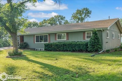 105 Southview Circle, Home with 6 bedrooms, 1 bathrooms and 1 parking in Shenandoah IA | Image 3