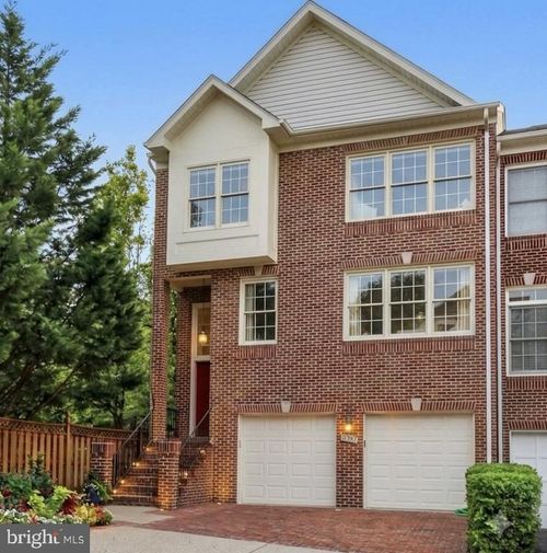 9510 Gatecross Pl, BURKE, VA, 22015-4297 | Card Image