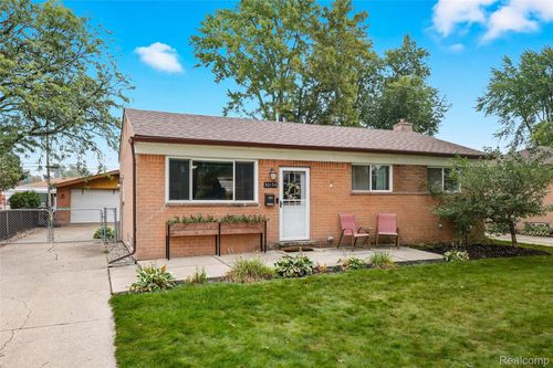 30154 Pinto Dr, Warren, MI, 48093-5008 | Card Image