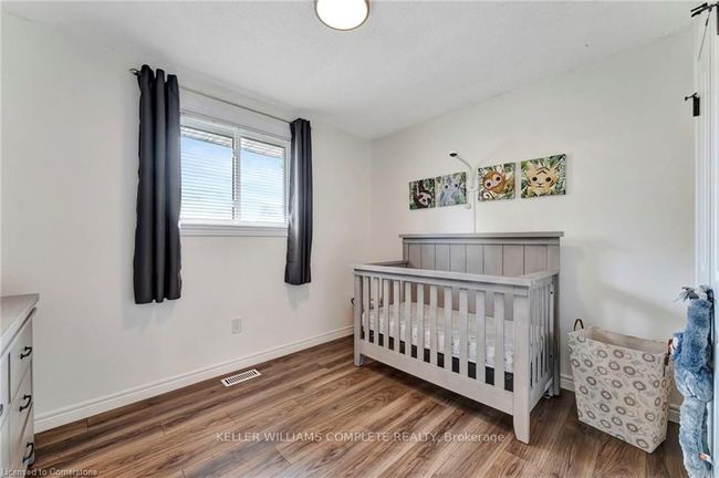 16 Settlers Dr, House other with 3 bedrooms, 2 bathrooms and 4 parking in Kitchener ON | Image 20