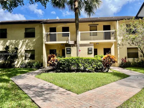 2369-3137 Carambola Cir S, Coconut Creek, FL, 33066-2122 | Card Image