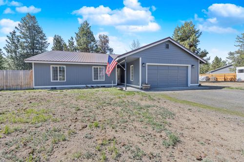 15935 Woodchip Ln, La Pine, OR, 97739-9772 | Card Image