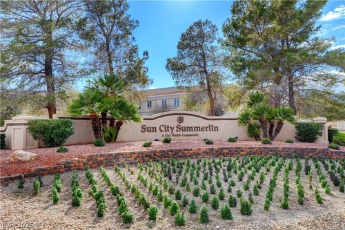 2924 Crown Ridge Dr, Las Vegas, NV, 89134-8520 | Card Image