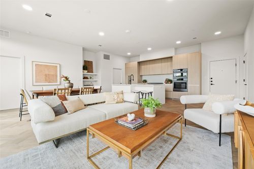 402-2209 S 1st Street, Austin, TX, 78704 | Card Image