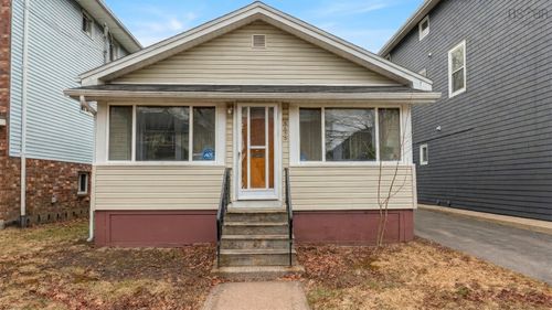 5655 Macara Street N, Halifax, NS, B3K1W3 | Card Image
