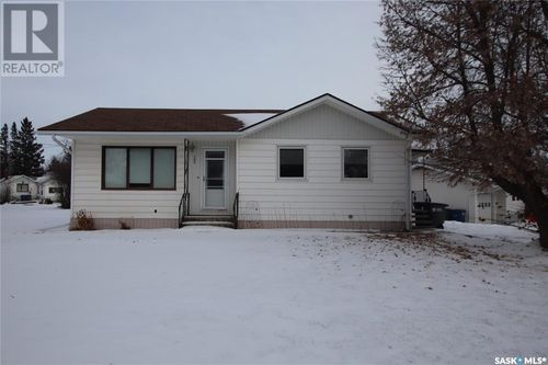 701 4th Ave, Raymore, SK, S0A3J0 | Card Image