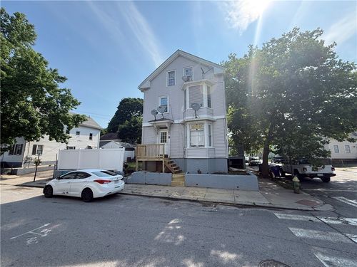 45 Heath Street, Providence, RI, 02908 | Card Image