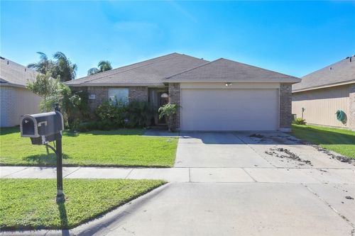 2317 Tropical Wind Dr, Corpus Christi, TX, 78414-4071 | Card Image
