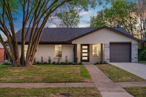 9035 Leaside Dr, Dallas, TX, 75238-3635 | Card Image