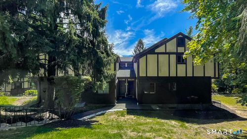 5-5 Falmouth Ct, Brookfield, CT, 06804-2709 | Card Image