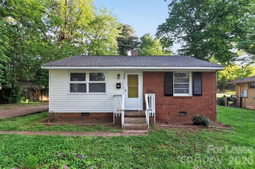 2135 Purser Dr, Charlotte, NC, 28215-2944 | Card Image