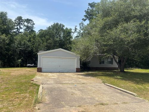16124 Lone Star Ranch Dr, Conroe, TX, 77302-8301 | Card Image